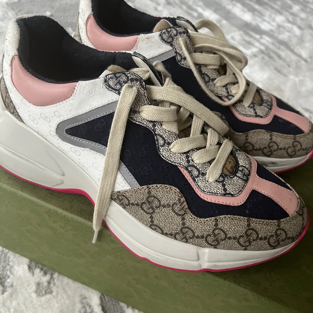 Womens Gucci Sneakers